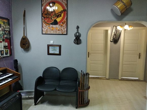 Aytaç Karausta Müzik Akademisi