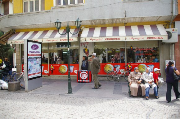 Papağan Çiğbörek Salonu