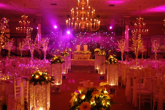 Saloon Buzz Ateşi Düğün Salonu